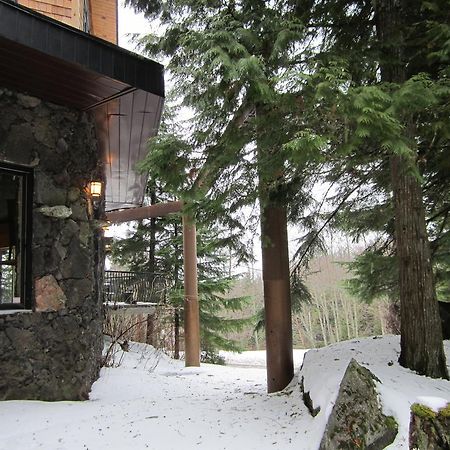 The Lodge At Skeena Landing Терас Екстериор снимка